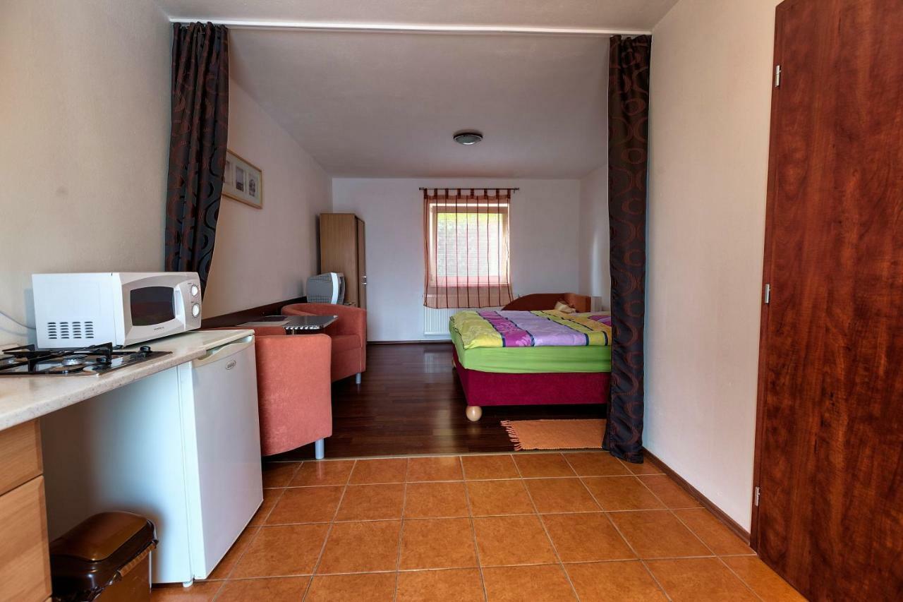 Apartmanovy Dom Red Podhajska Bagian luar foto