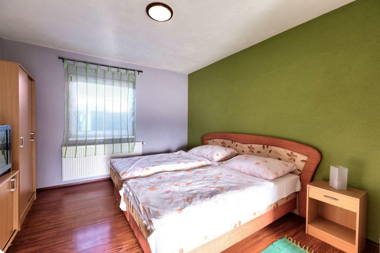 Apartmanovy Dom Red Podhajska Bagian luar foto