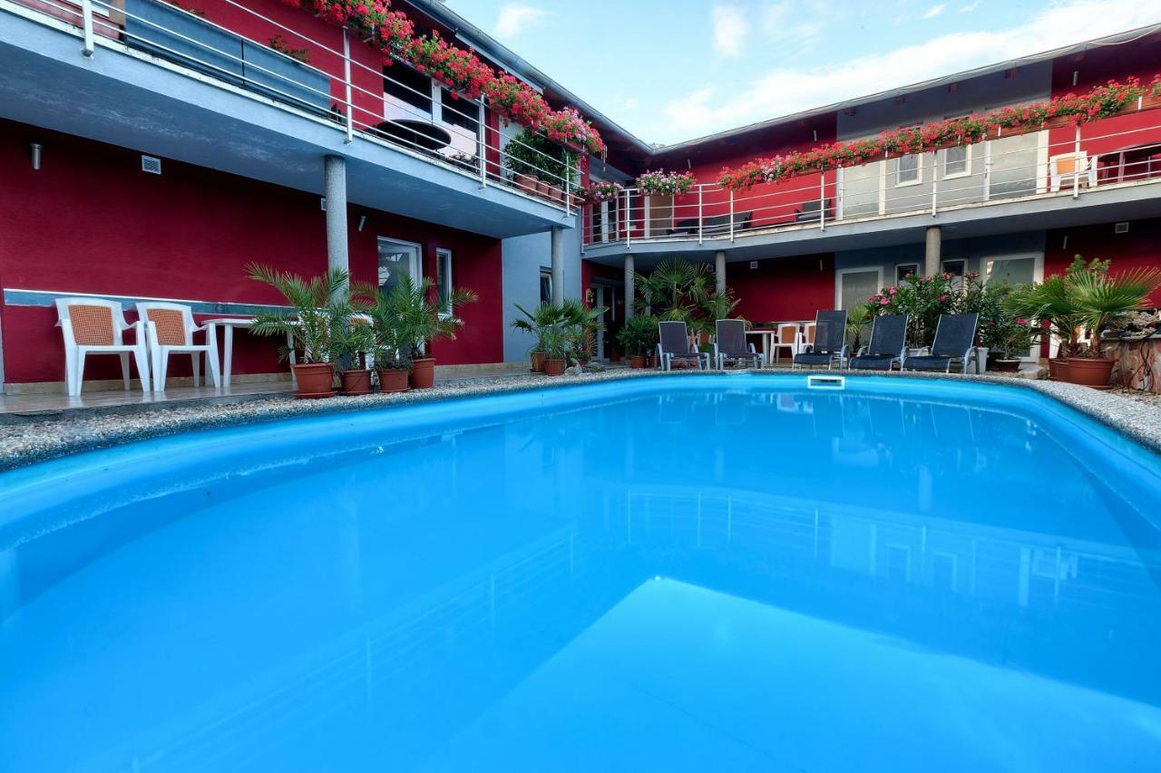 Apartmanovy Dom Red Podhajska Bagian luar foto