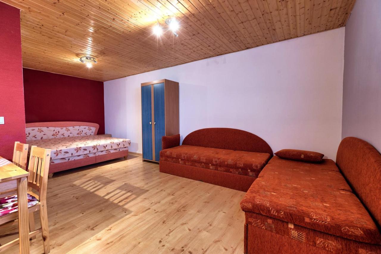 Apartmanovy Dom Red Podhajska Bagian luar foto
